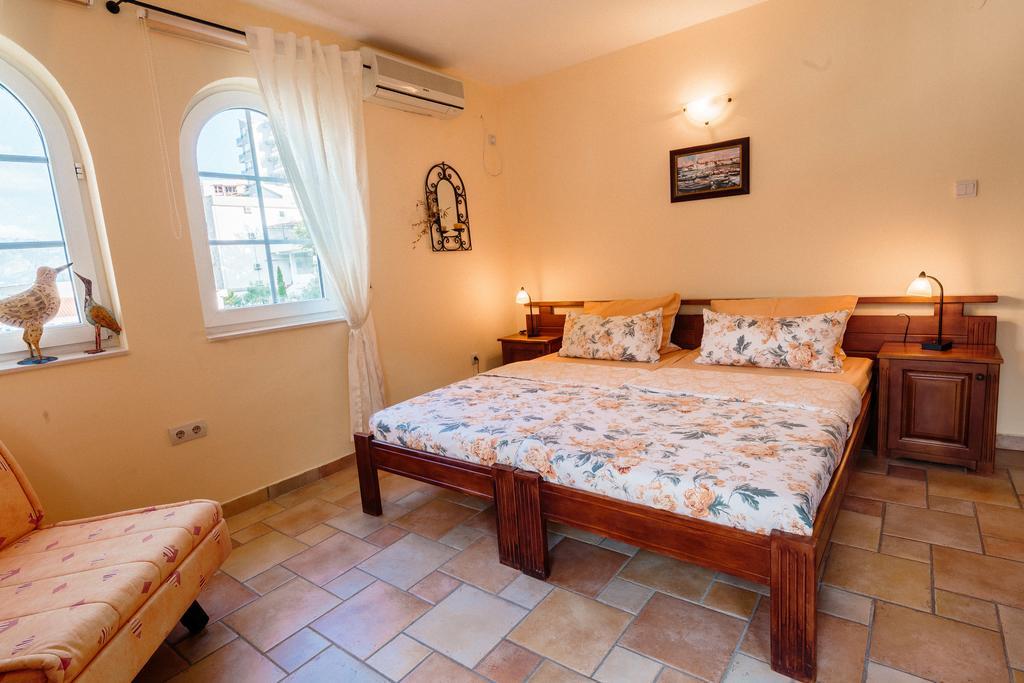 Damonte - Apartments And Rooms Budva Exteriör bild