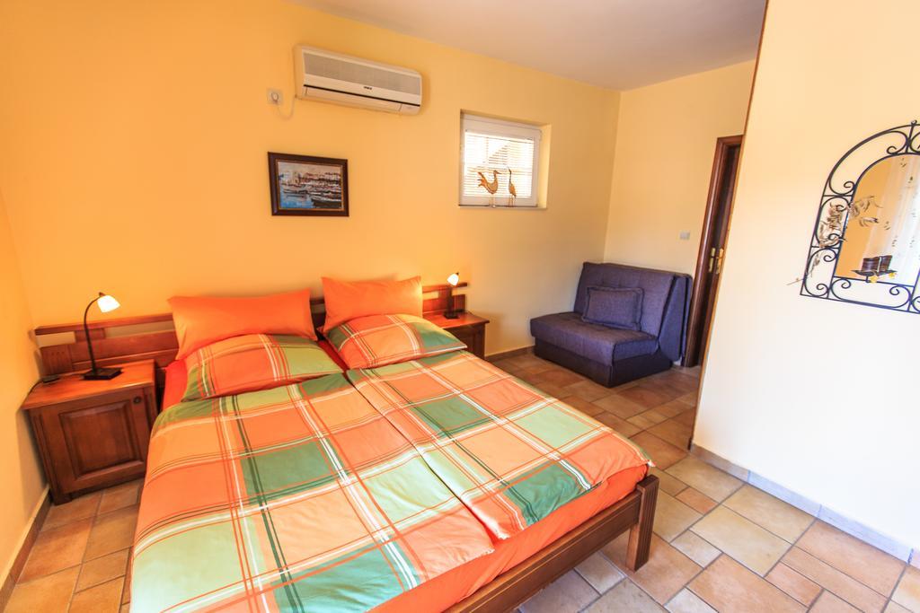 Damonte - Apartments And Rooms Budva Exteriör bild